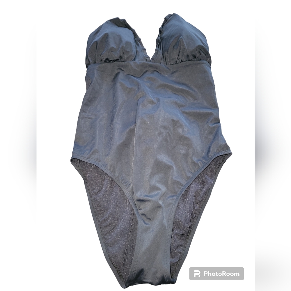 Time & Tru ~ one-piece swimsuit